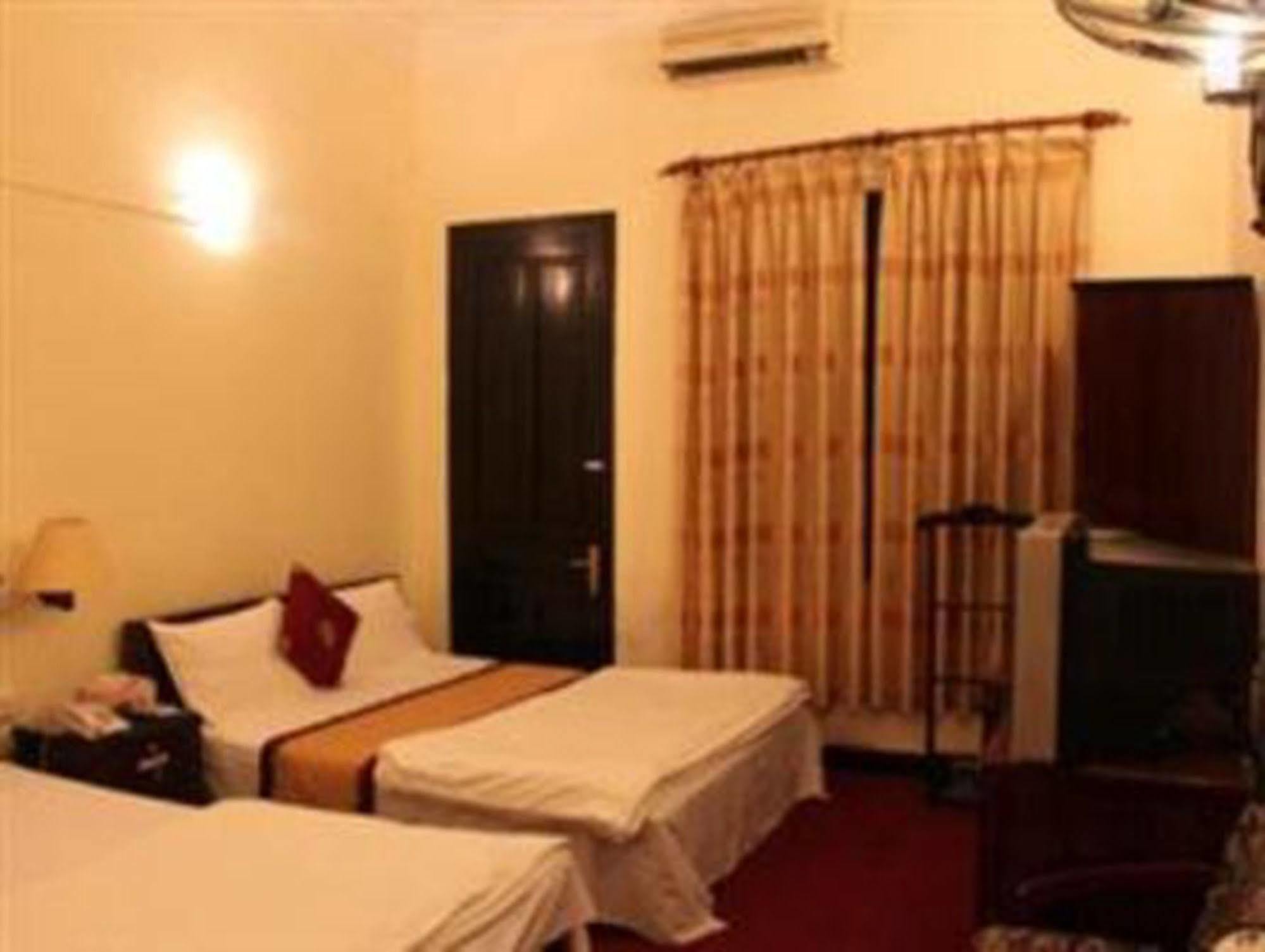 A25 Hotel - 12 Lien Tri Hanoi Exterior foto